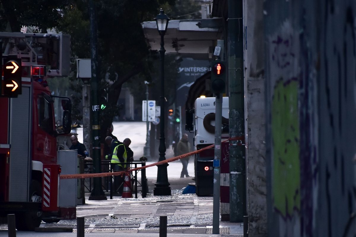 Η «Επαναστατική Ταξική Αυτοάμυνα» ανέλαβε  την ευθύνη για την βομβιστική επίθεση στα γραφεία της Hellenic train