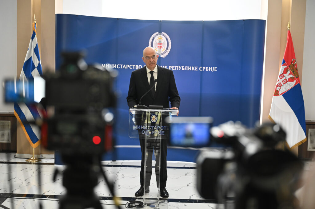 Ο Δένδιας επισκέφτηκε το Βελιγράδι