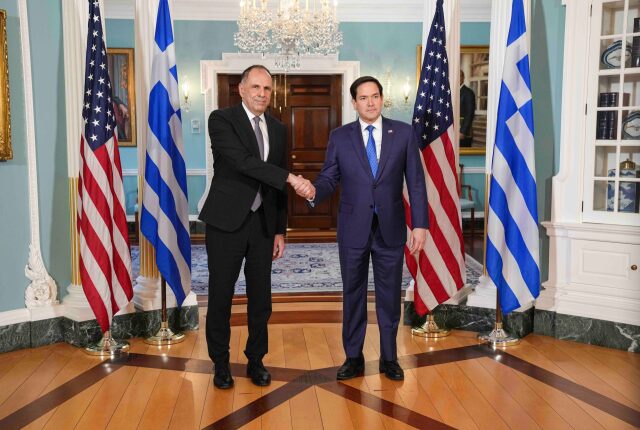 Συνάντηση Γεραπετρίτη Ρούμπιο- Ασυνίθηστη η διάρκεια της συνάντησης