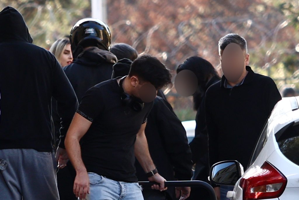 Στη Φυλακή ο «Ιερέας-YouTuber» και Τρεις Άλλοι από το Κύκλωμα Ναρκωτικών — Νέοι Αποκαλυπτικοί Διάλογοι