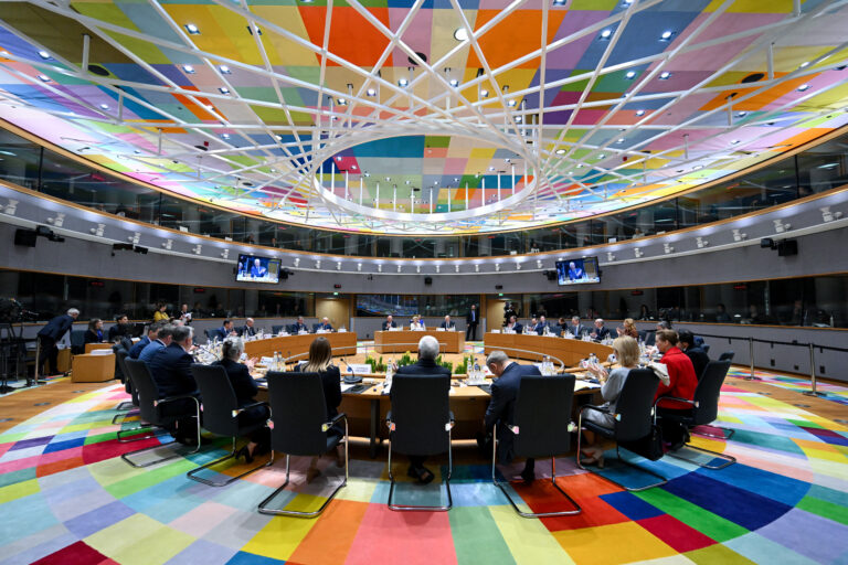 Η Λατινική Αμερική και η Ευρώπη ενωμένες ενάντια στη «χρήση ισχύος» – Ψυχρό μέτωπο με τις Ηνωμένες Πολιτείες