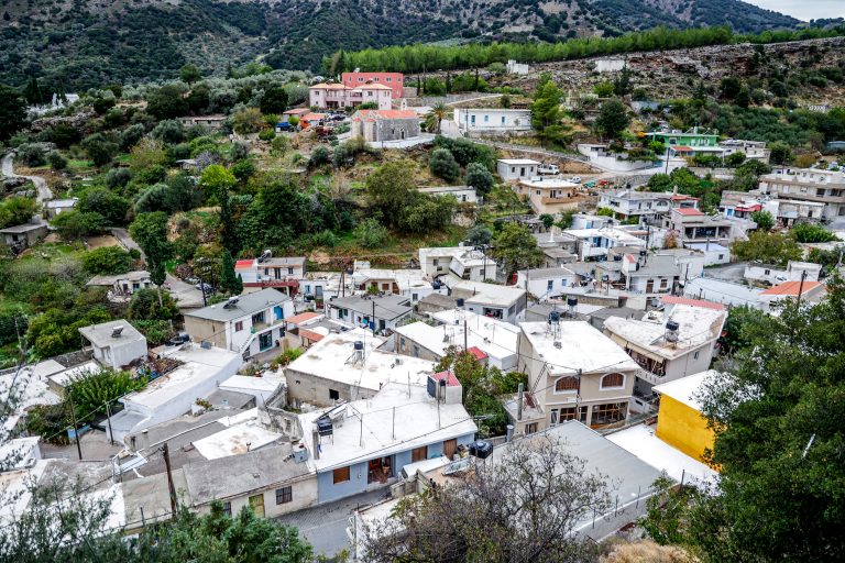 Βορίζια Ηρακλείου: Ενισχύονται οι έρευνες με 50 επιπλέον αστυνομικούς – Παραμένει άσβεστη η βεντέτα ανάμεσα στις δύο οικογένειες