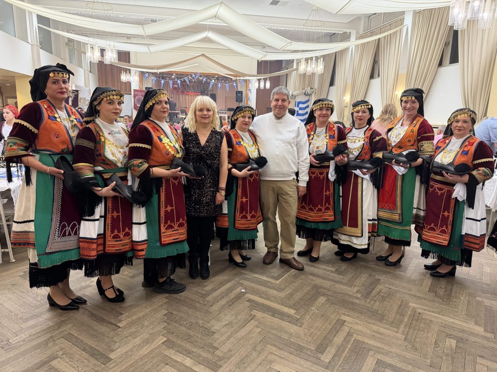 Με τσαρούχια και φλόγα παράδοσης: Η Παγκόσμια Συνομοσπονδία Θεσσαλών στηρίζει τους συλλόγους της σε όλο τον κόσμο