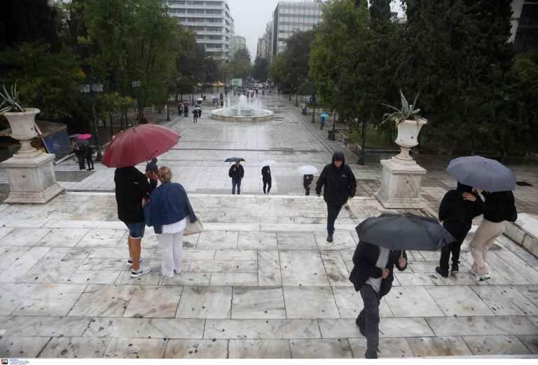 Ισχυρές βροχές και καταιγίδες σε όλη τη χώρα – Αναλυτικά οι περιοχές που θα πλήξει το κύμα κακοκαιρίας