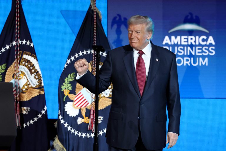 Ο Ντόναλντ Τραμπ υποδέχεται πέντε ηγέτες της Κεντρικής Ασίας – Νέα γεωπολιτική σκακιέρα