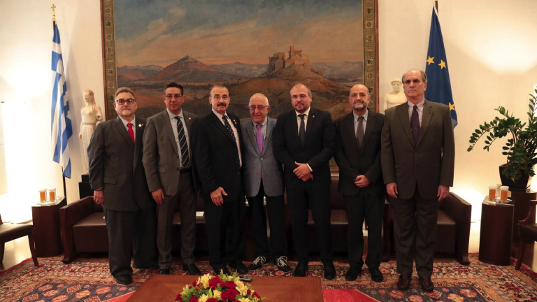 Ο Πρόεδρος της Βουλής Ν. Κακλαμάνης υποδέχθηκε αντιπροσωπεία της AHEPA