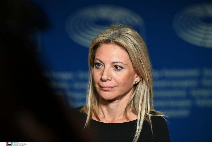 Η Καρυστιανού αλλάζει τους κανόνες του παιχνιδιού