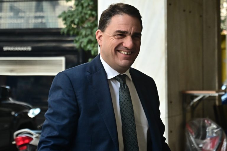 Προς ιδιωτικοποίηση τα ΕΛΤΑ – Ο Κ. Τσουκαλάς καταγγέλλει τη «μέθοδο Χατζηδάκη» και μιλά για συστηματική απαξίωση της δημόσιας περιουσίας