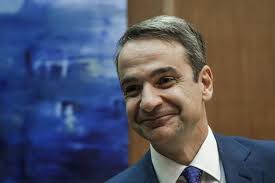 «Μητσοτάκης Show: Από το Σαβάν στις Συναρπαστικές Αντιφάσεις»