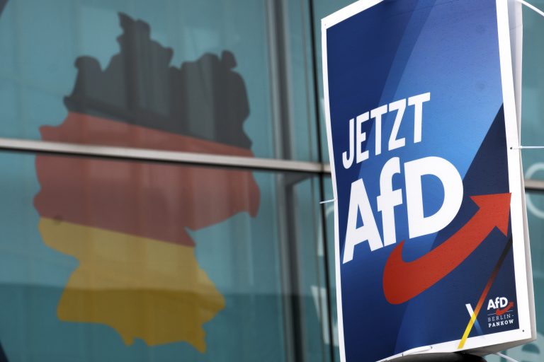 Η Άνοδος του Σκοταδιού: Η AfD Πρώτη στη Γερμανία – Όταν η Οργή Νικά τη Μνήμη