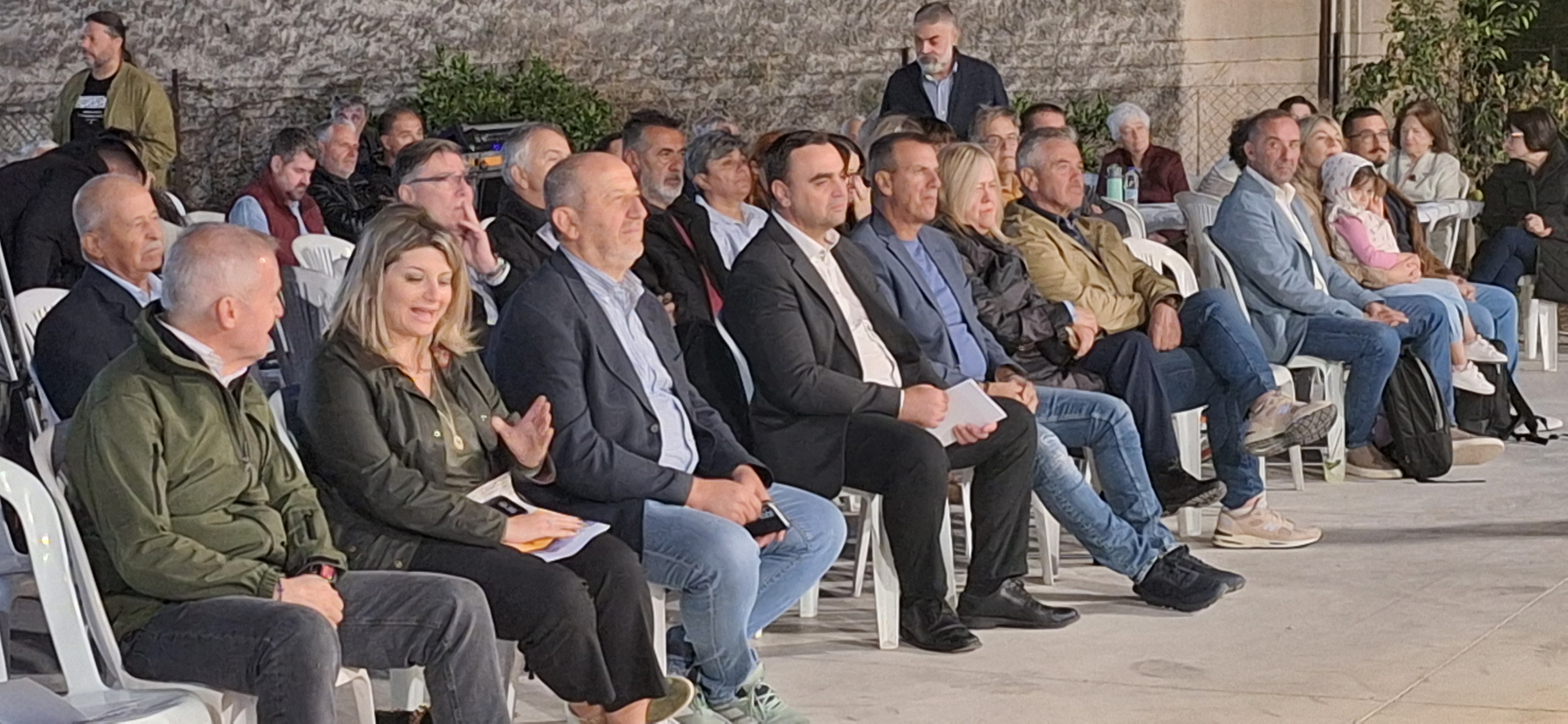 Ο Θεόδωρος Βερούτης στο Αγροτικό Συμπόσιο της Παλαιοπαναγιάς Το Σάββατο 4 Οκτωβρίου 2025 ο Αντιπεριφερειάρχης Λακωνίας Θεόδωρος Βερούτης παρέστη στο 3 ο Συμπόσιο Αγουρέλαιου & Λαδοκομμάτας, που πραγματοποιήθηκε με επιτυχία στον προαύλιο χώρο των εγκατ