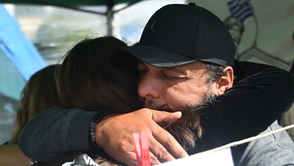 Όταν η κυβέρνηση νικιέται από έναν απεργό πείνας: Το κράτος της συγκάλυψης τσαλακώνεται στο Σύνταγμα